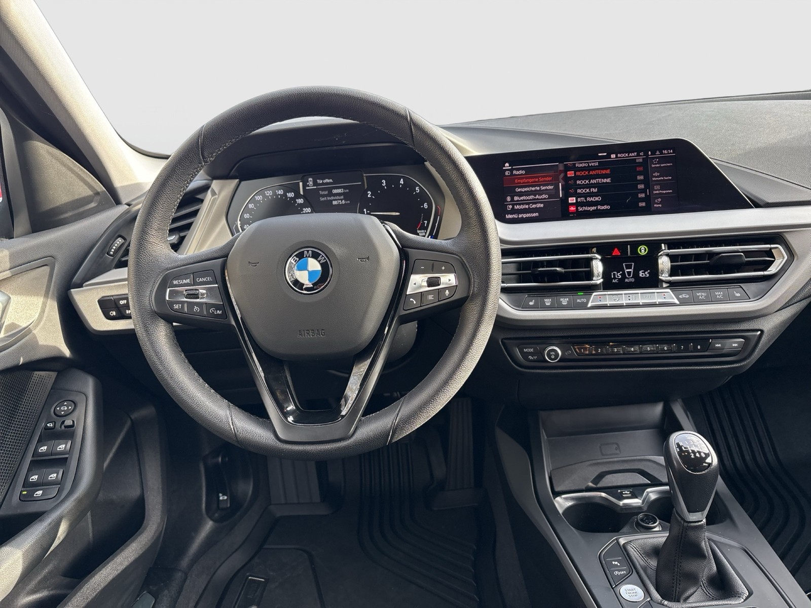 BMW 116 i ADVANTAGE ALU SITZHEIZ. TEMPOMAT EINPARKH.