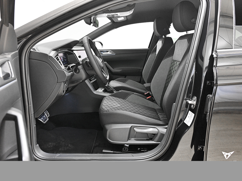 Volkswagen Taigo 1.0 R-LINE BLACK STYLE CAM ACC LM18 MATRIX