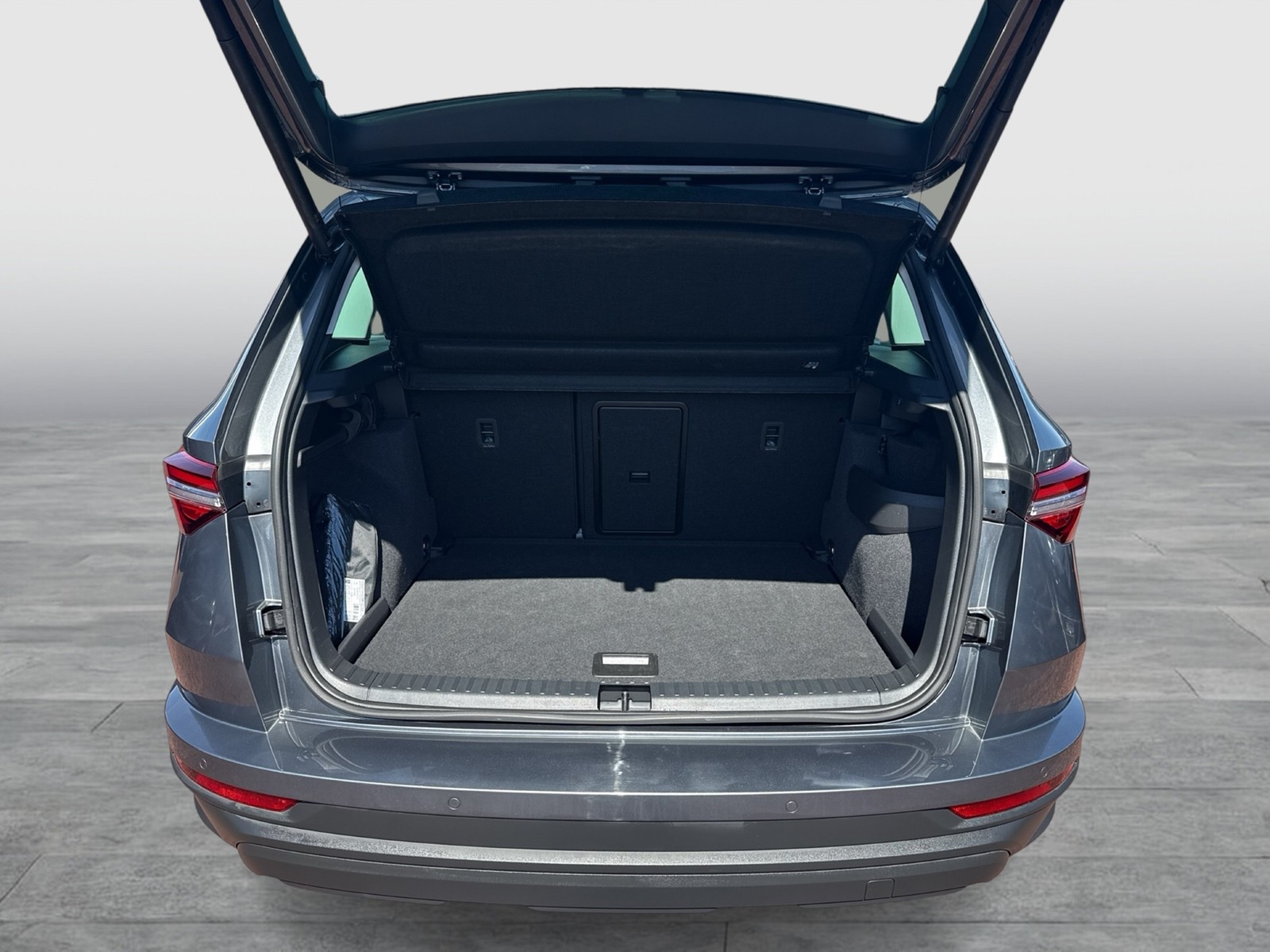 Skoda Karoq 1.5 TOUR PANO AHK 360°CAM ACC MATRIX NAVI