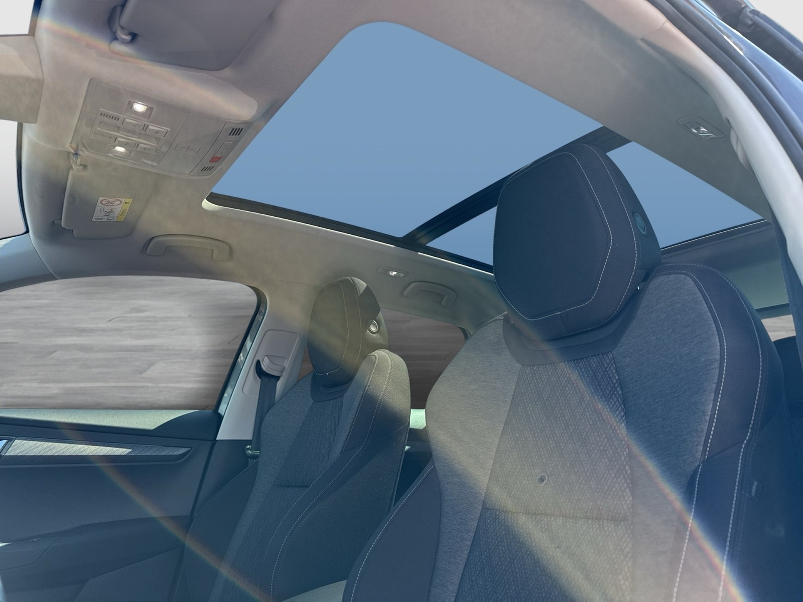Skoda Karoq 1.5 TOUR PANO AHK 360°CAM ACC MATRIX NAVI