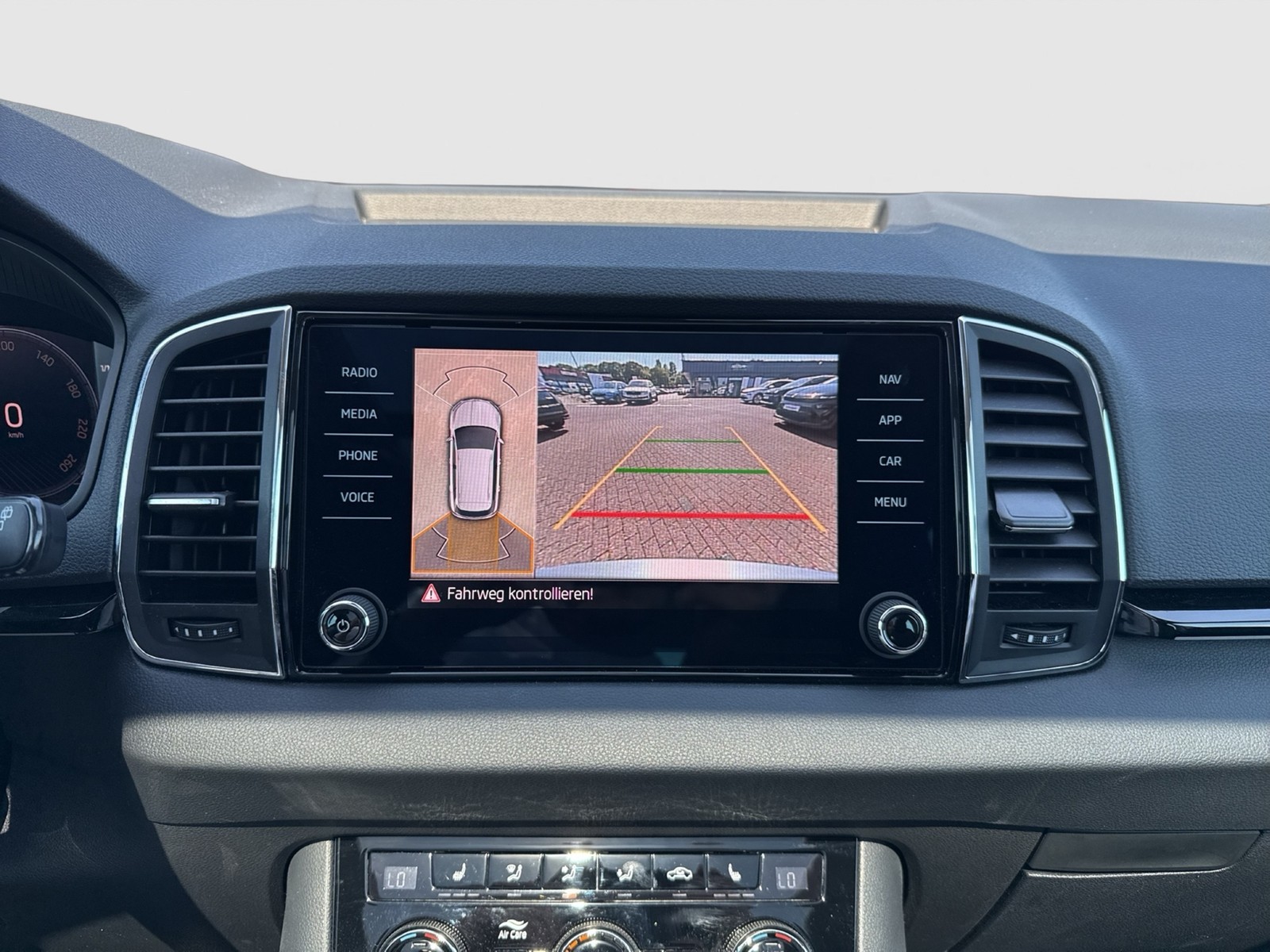 Skoda Karoq 1.5 TOUR PANO AHK 360°CAM ACC MATRIX NAVI