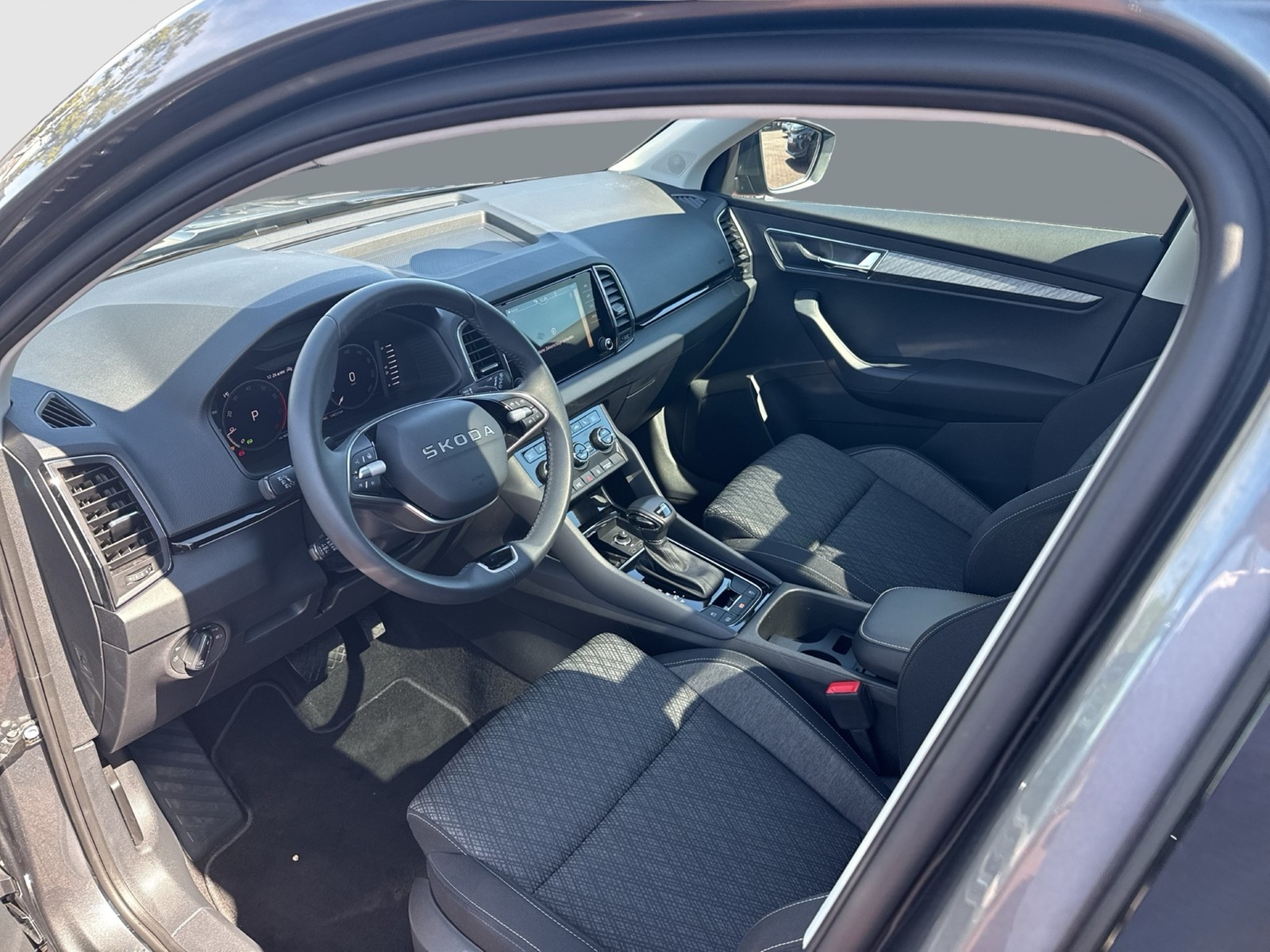Skoda Karoq 1.5 TOUR PANO AHK 360°CAM ACC MATRIX NAVI