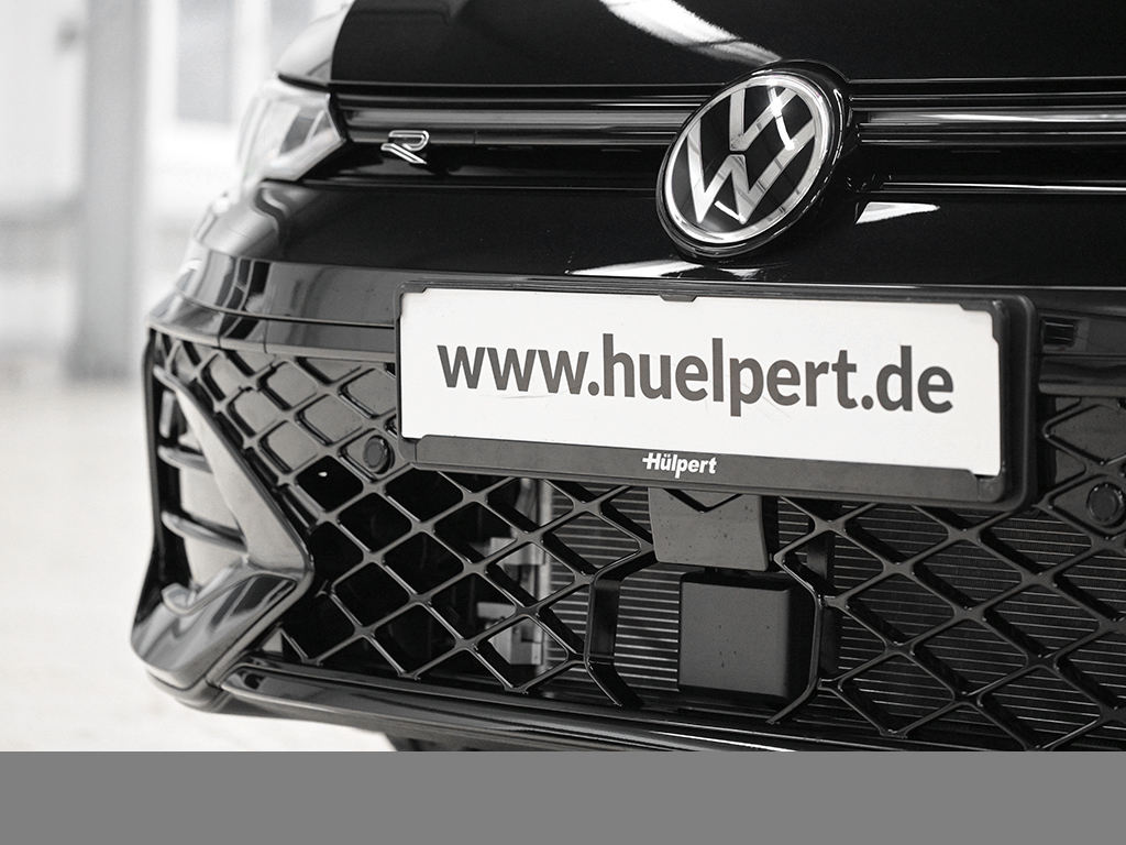Volkswagen Golf VIII 1.5 eTSI R-LINE BLACK STYLE CAM LM18