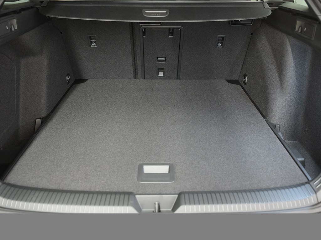 Volkswagen Golf Variant VIII 2.0 R-LINE BLACKSTYLE PANO CAM