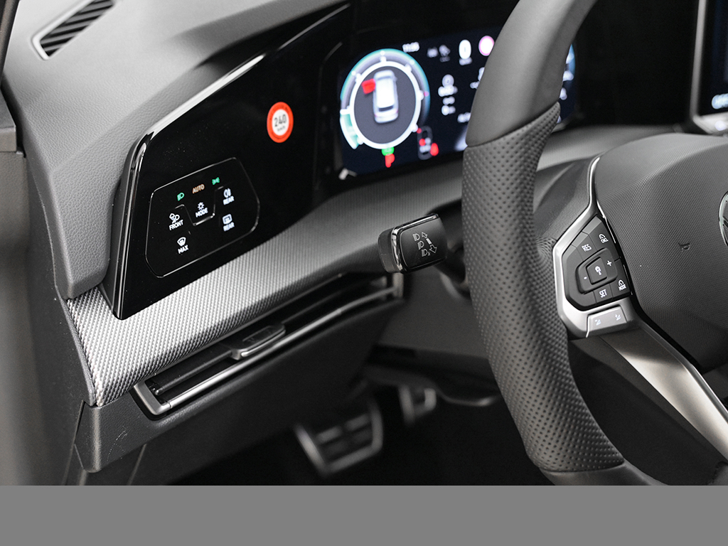 Volkswagen Golf Variant VIII 2.0 R-LINE BLACKSTYLE PANO CAM