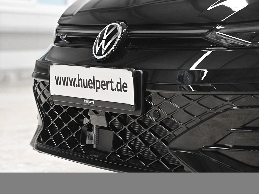 Volkswagen Golf VIII 1.5 eTSI R-LINE BLACK STYLE CAM LM18