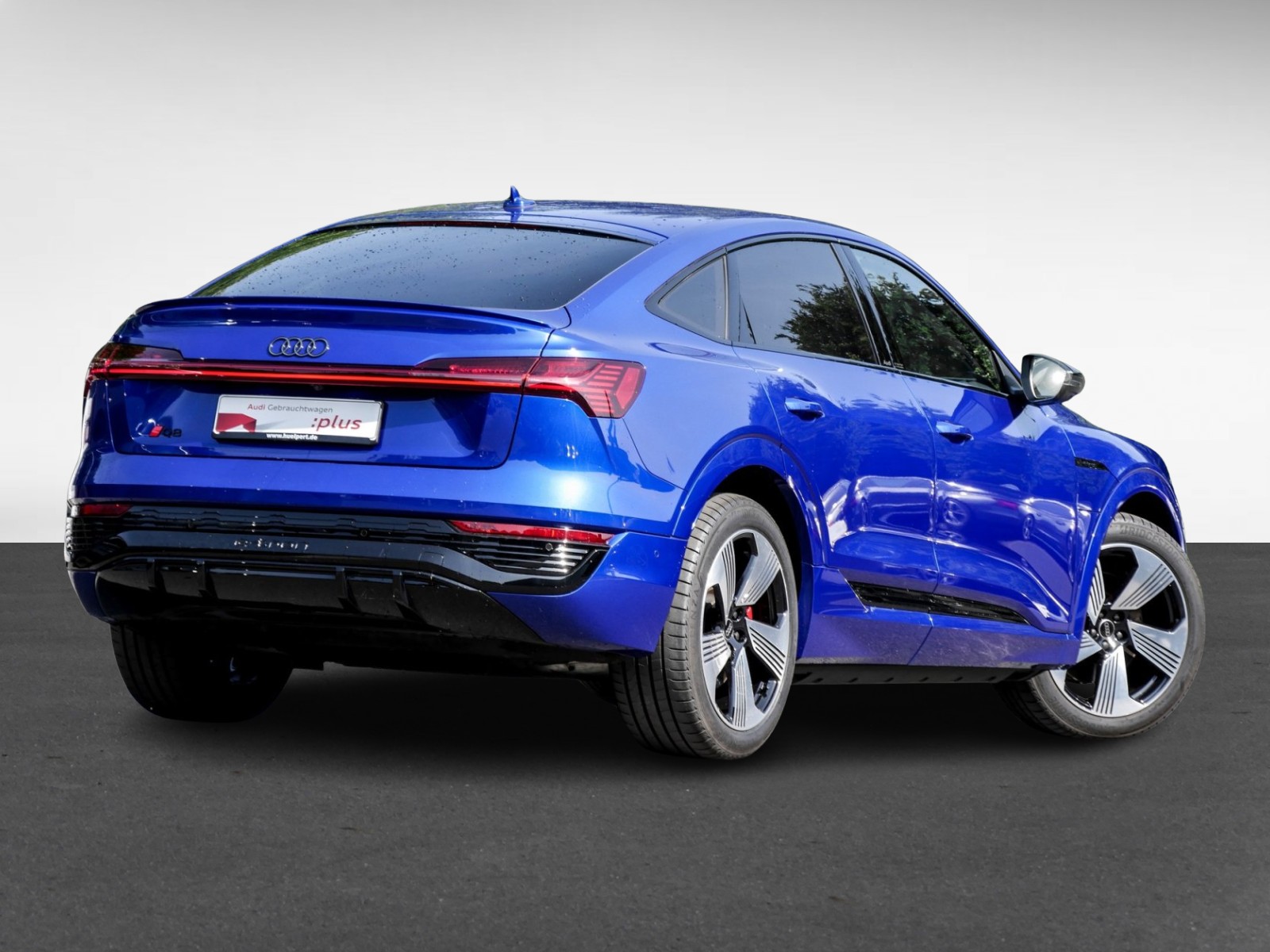 Audi Q8 e-tron Sportback 50 quattro S LINE LM21 AHK
