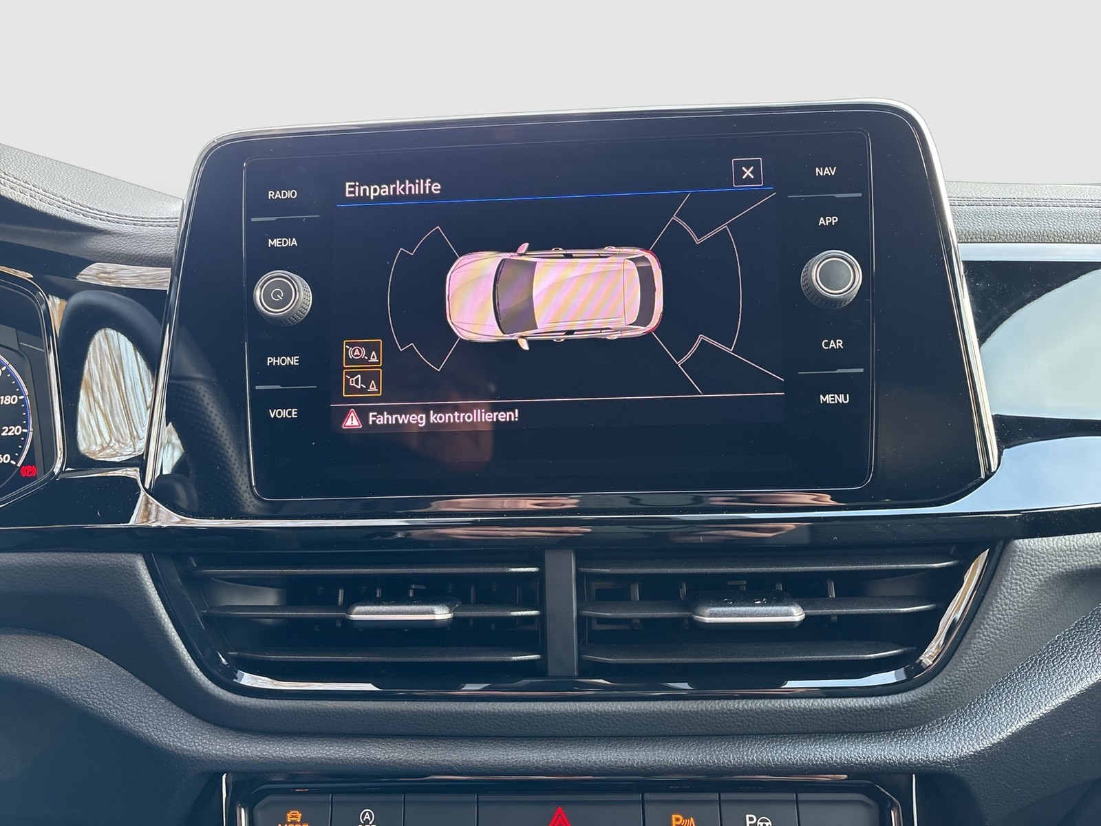 Volkswagen T-Roc 1.5 R-LINE BLACK STYLE BEATS AHK ACC LM19