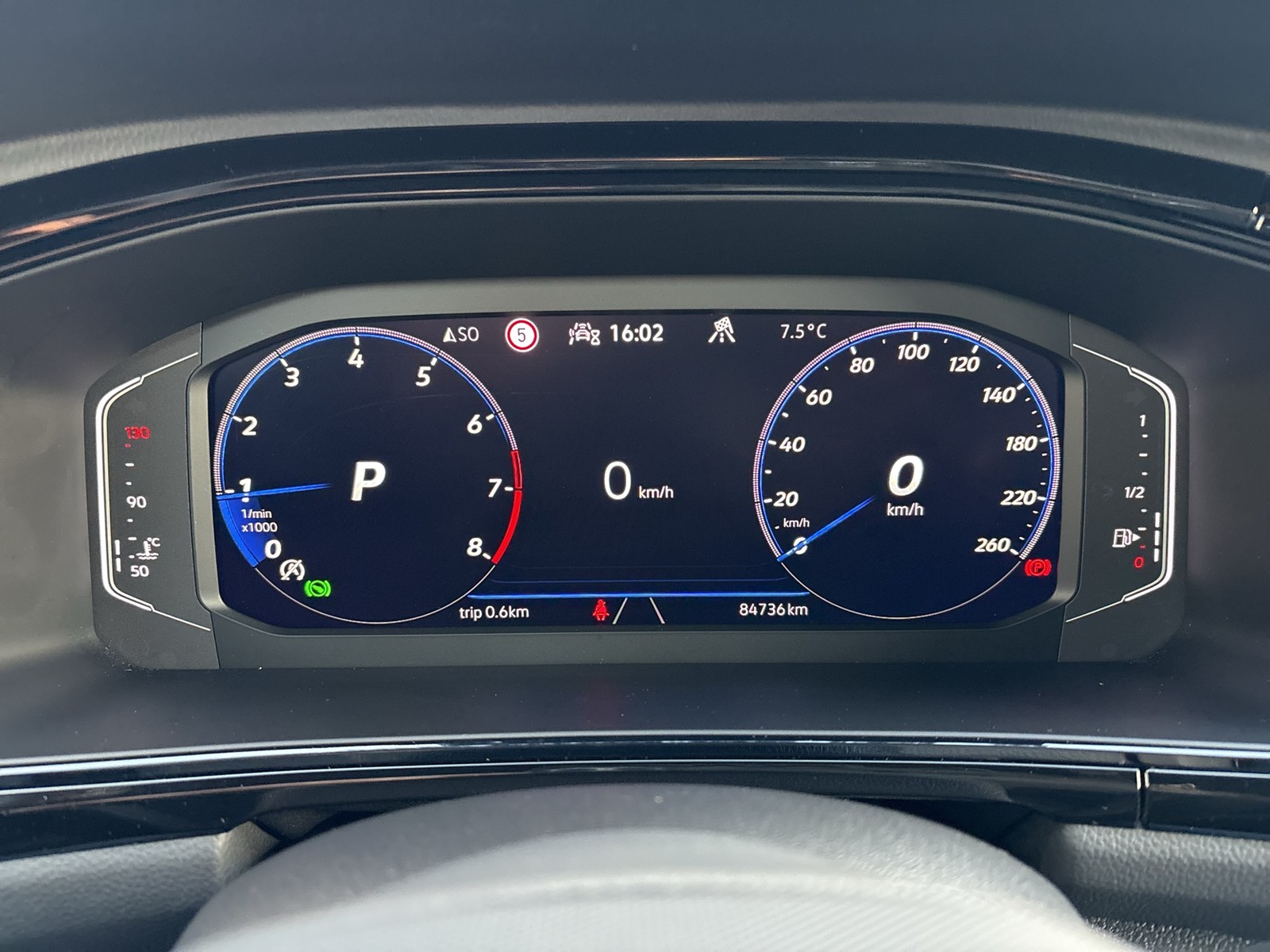 Volkswagen T-Roc 1.5 R-LINE BLACK STYLE BEATS AHK ACC LM19