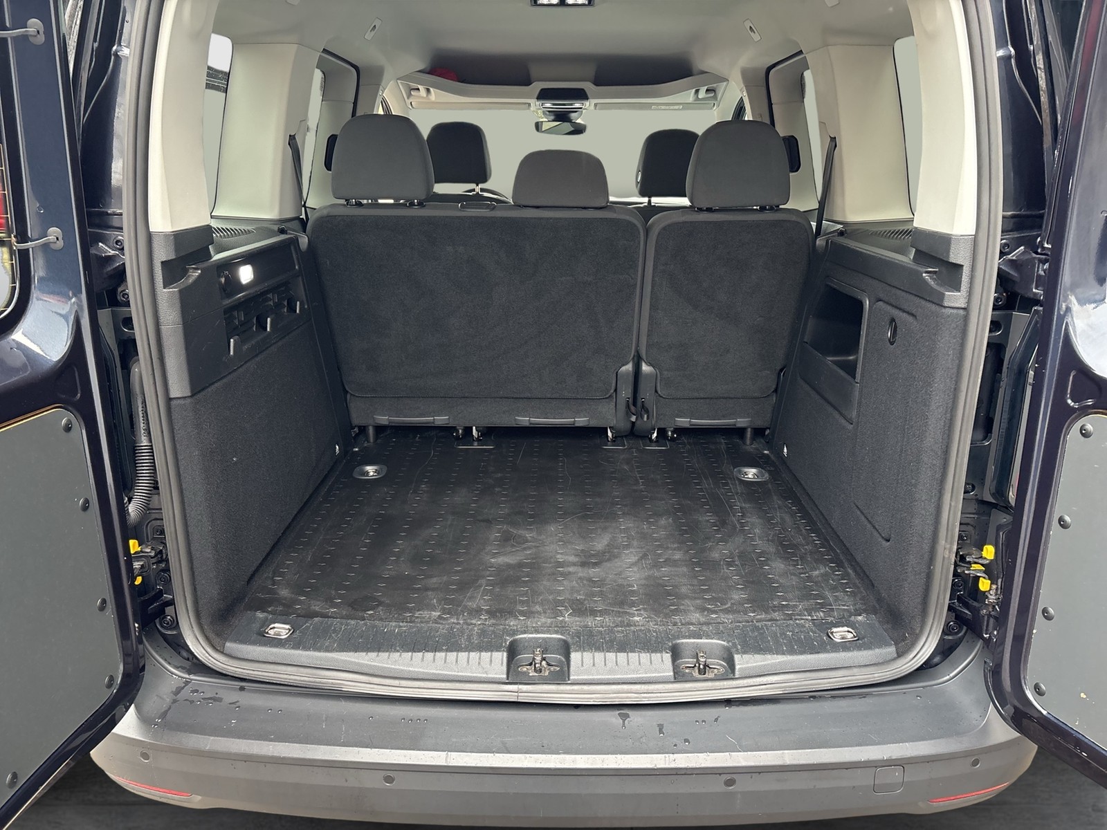 Volkswagen Caddy 2.0 Kombi AHK SITZHEIZUNG DAB+ TEMPOMAT