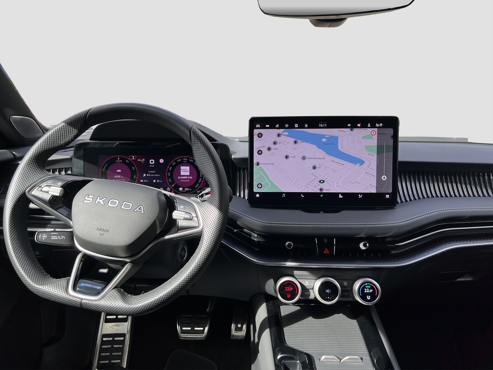 Skoda Superb Combi 1.5 iV SPORTLINE AHK 360°CAM LM19