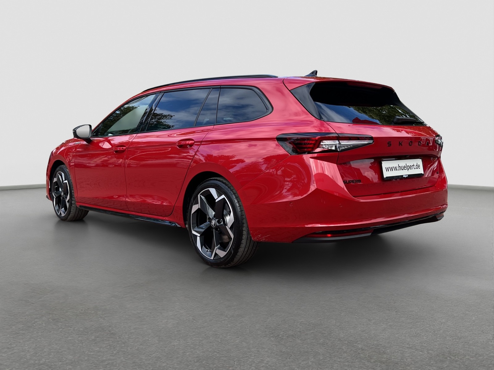 Skoda Superb Combi 1.5 iV SPORTLINE AHK 360°CAM LM19