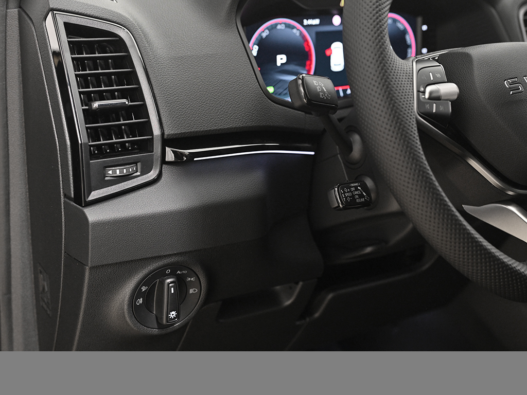 Skoda Karoq 2.0 SPORTLINE DSG AHK MATRIXLED KEYLESS