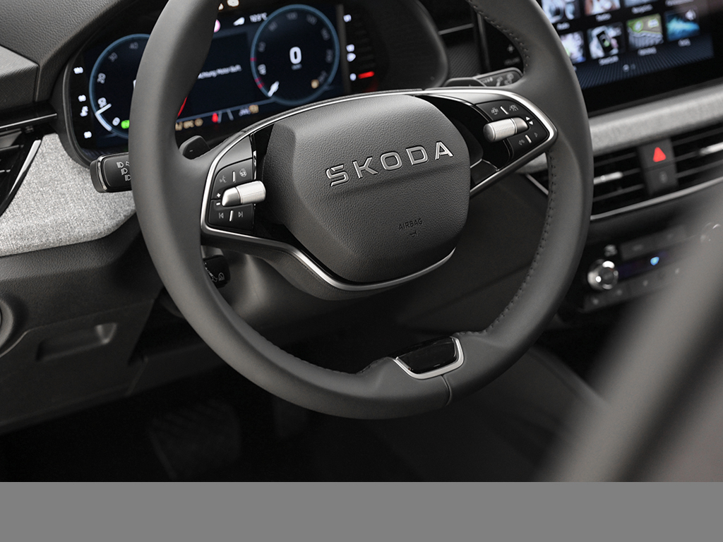 Skoda Kamiq 1.5 TOUR DSG AHK eKLAPPE NAVI CAM KEYLESS