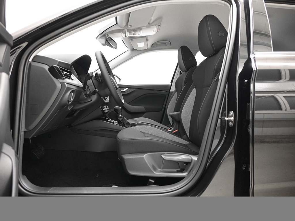 Skoda Kamiq 1.5 TOUR DSG AHK eKLAPPE NAVI CAM KEYLESS