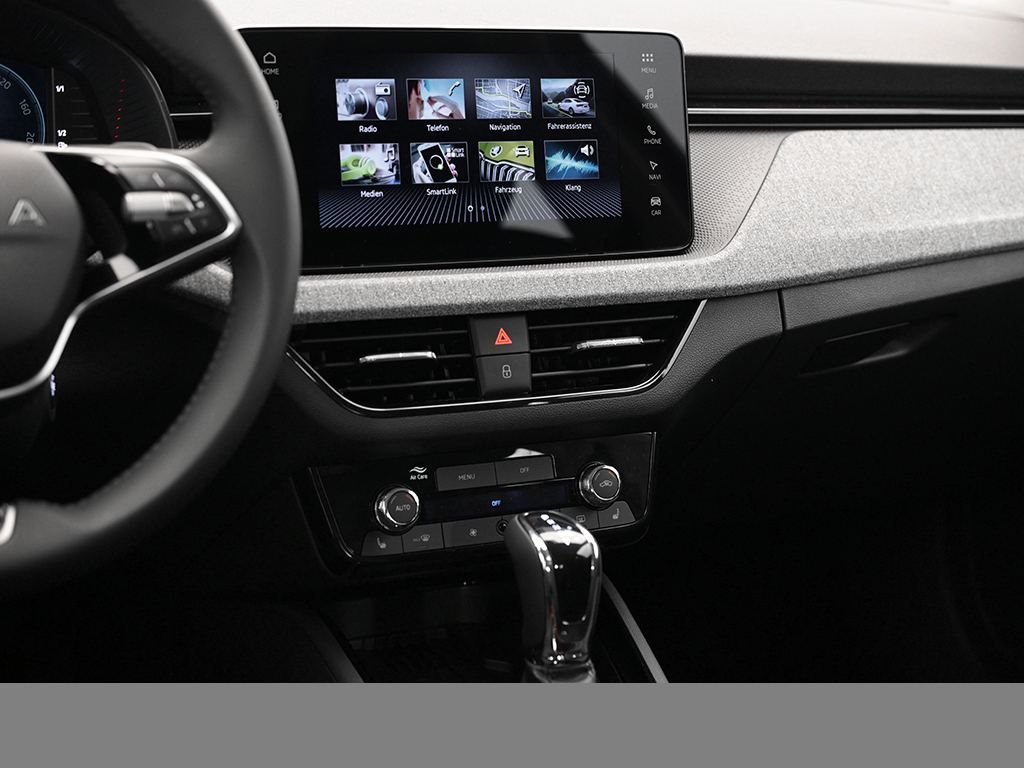 Skoda Kamiq 1.5 TOUR DSG AHK eKLAPPE NAVI CAM KEYLESS