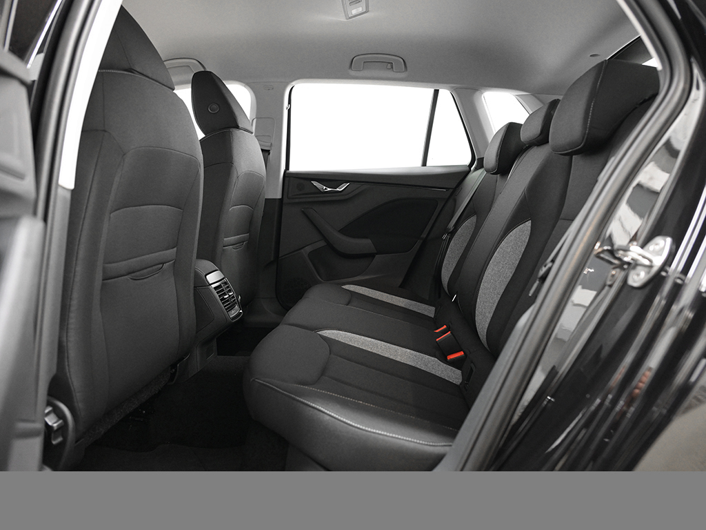 Skoda Kamiq 1.5 TOUR DSG AHK eKLAPPE NAVI CAM