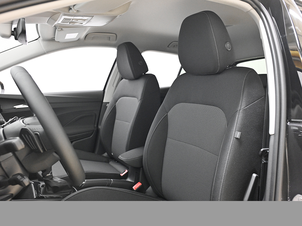 Skoda Fabia 1.0 TOUR DSG AHK LED CAM LM16 SITZHZG