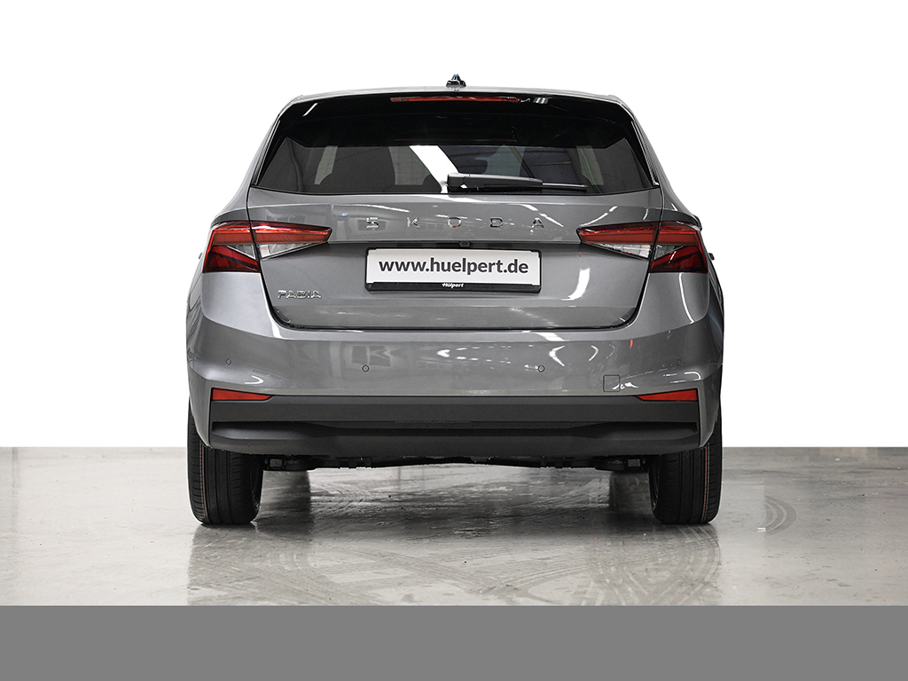 Skoda Fabia 1.5 TOUR DSG AHK LENKRAD-&SITZHZG CAM LED