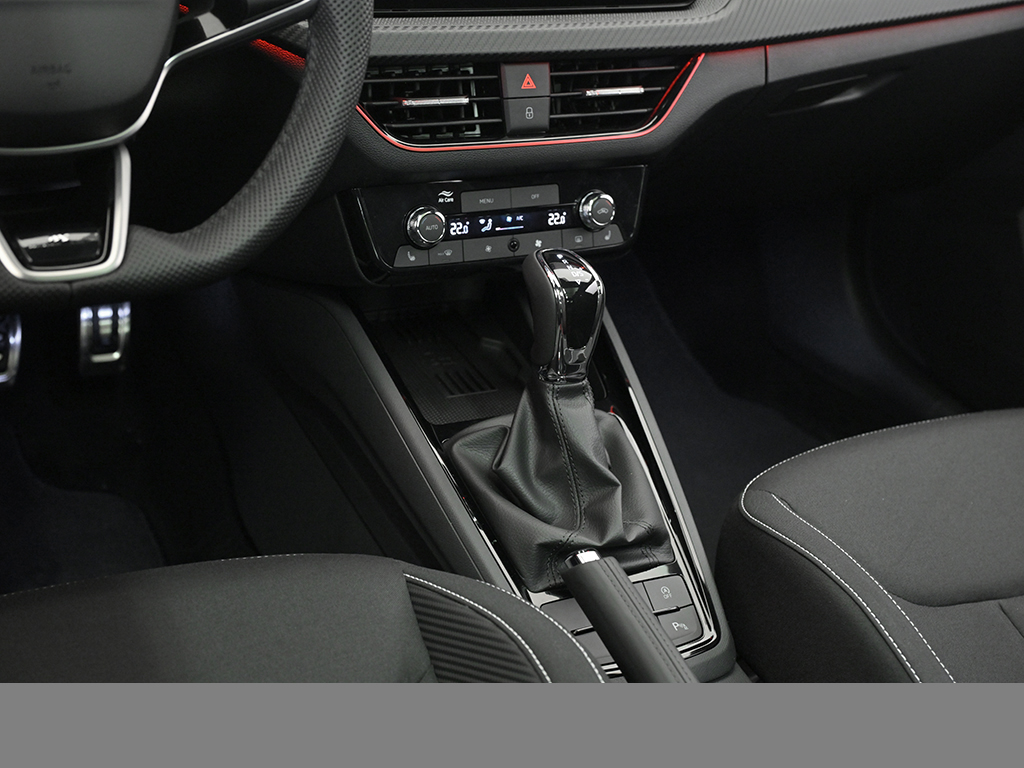 Skoda Scala 1.0 Monte Carlo DSG AHK PANO ACC NAV RFK