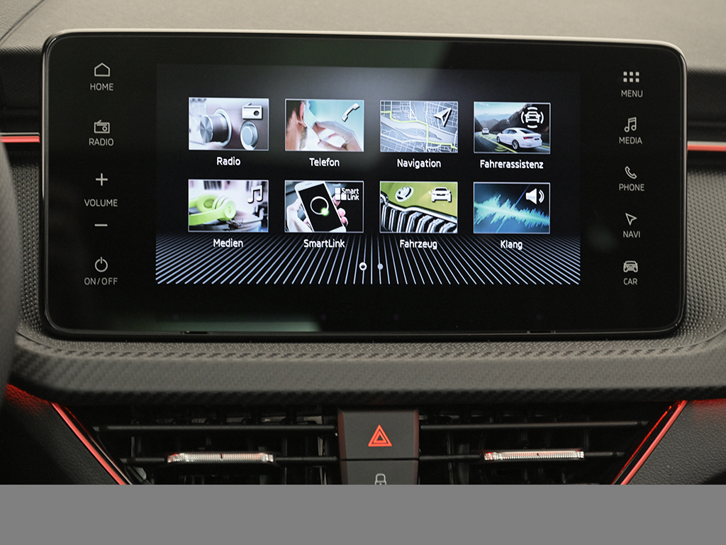 Skoda Scala 1.5 MONTE CARLO DSG AHK PANO NAVI eKLAPPE