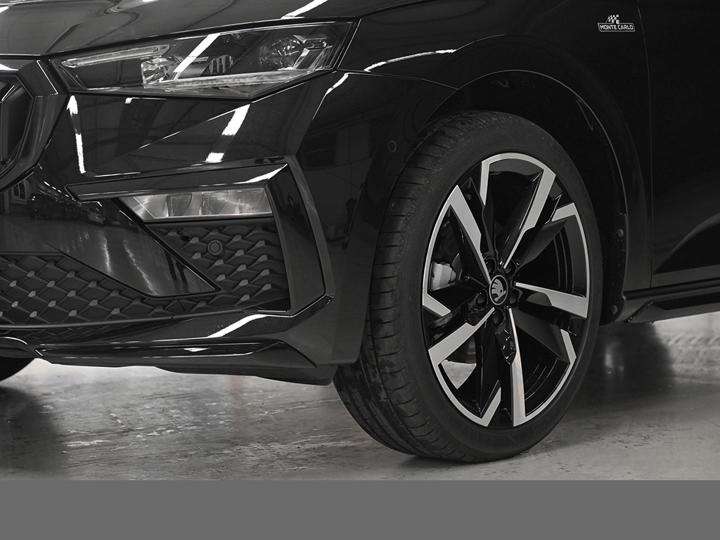 Skoda Scala 1.5 MONTE CARLO DSG AHK PANO NAVI eKLAPPE