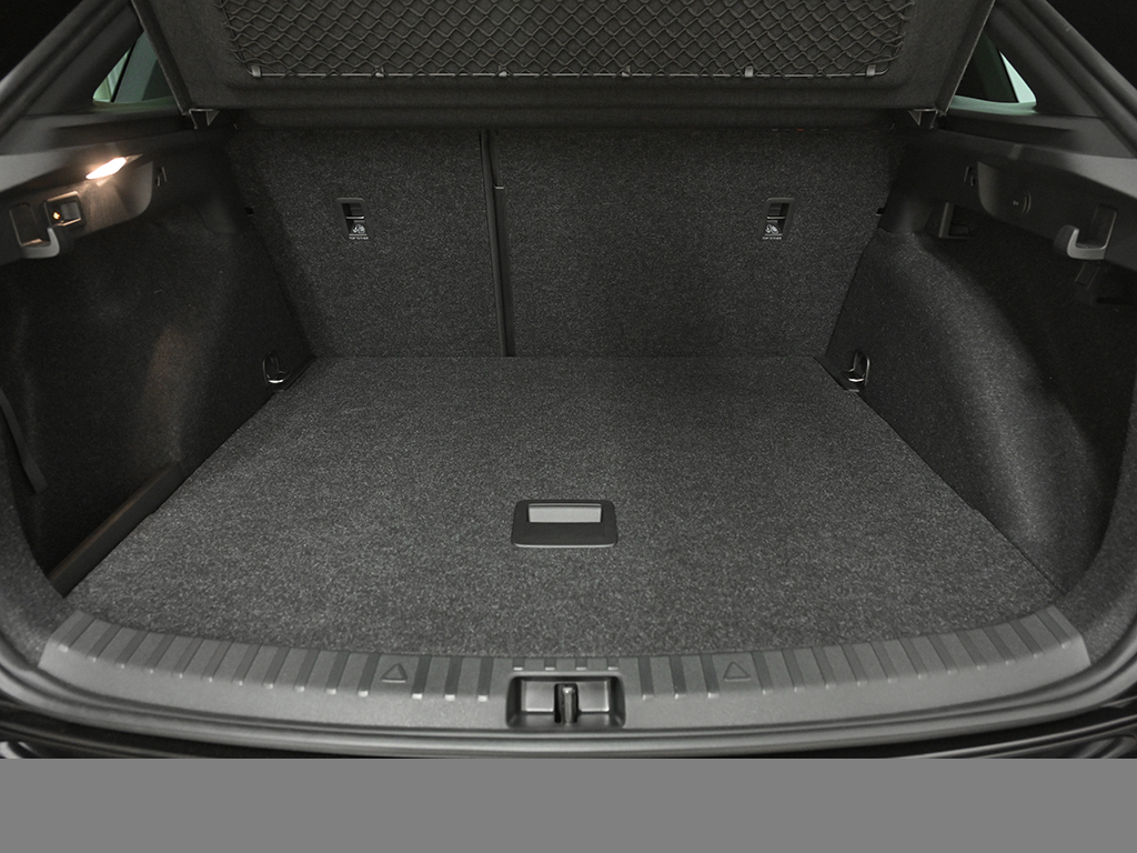 Skoda Scala 1.5 MONTE CARLO DSG AHK PANO NAVI eKLAPPE