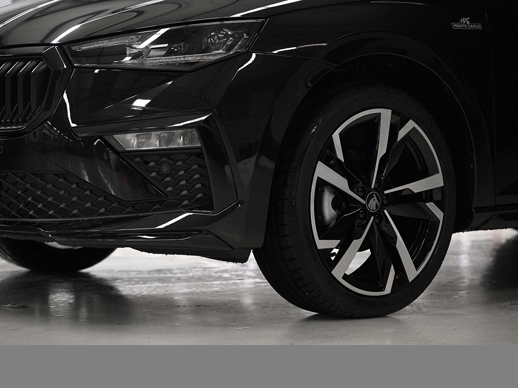 Skoda Scala 1.0 MONTE CARLO DSG AHK PANO eKLAPPE CAM