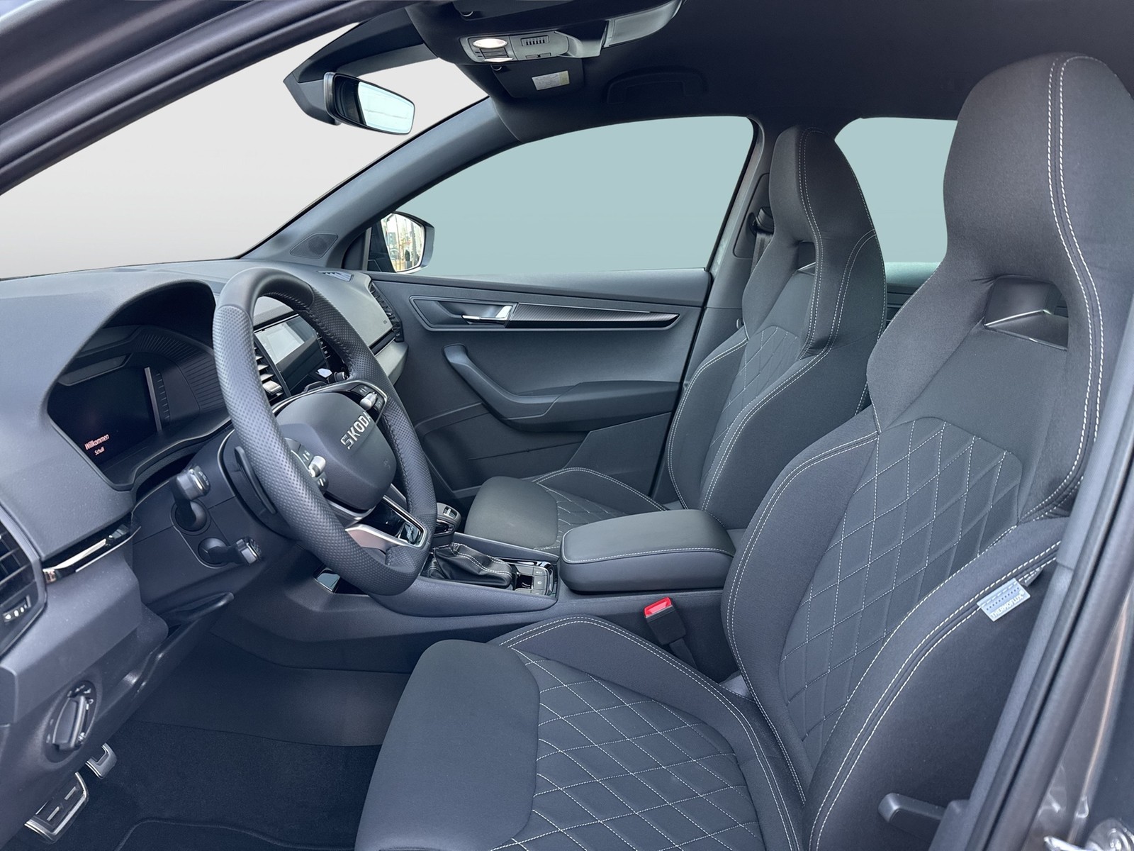 Skoda Karoq 1.5TSI DSG Sportline AHK ACC NAV RFK SHZ