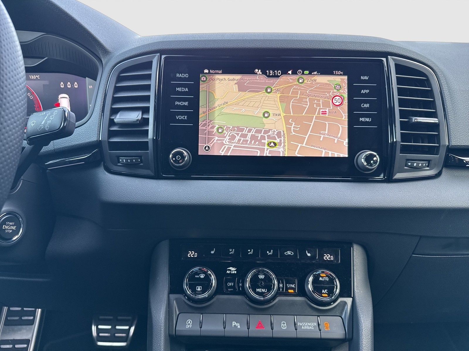 Skoda Karoq 1.5TSI DSG Sportline AHK ACC NAV RFK SHZ