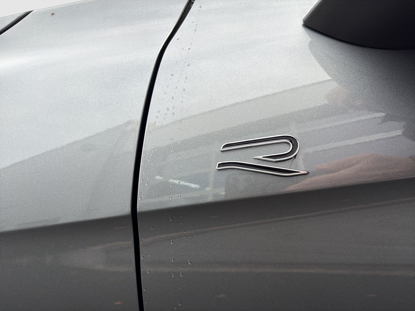 Volkswagen Passat Variant 2.0 R-LINE 4X4 NEUES MODELL PANO