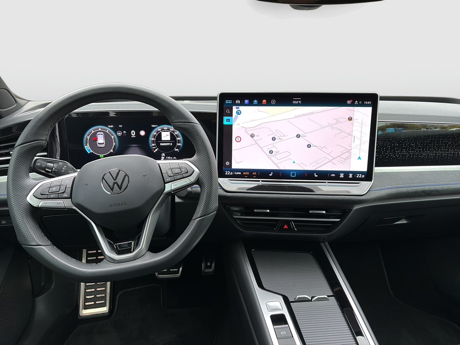 Volkswagen Passat Variant 2.0 R-LINE 4X4 NEUES MODELL PANO