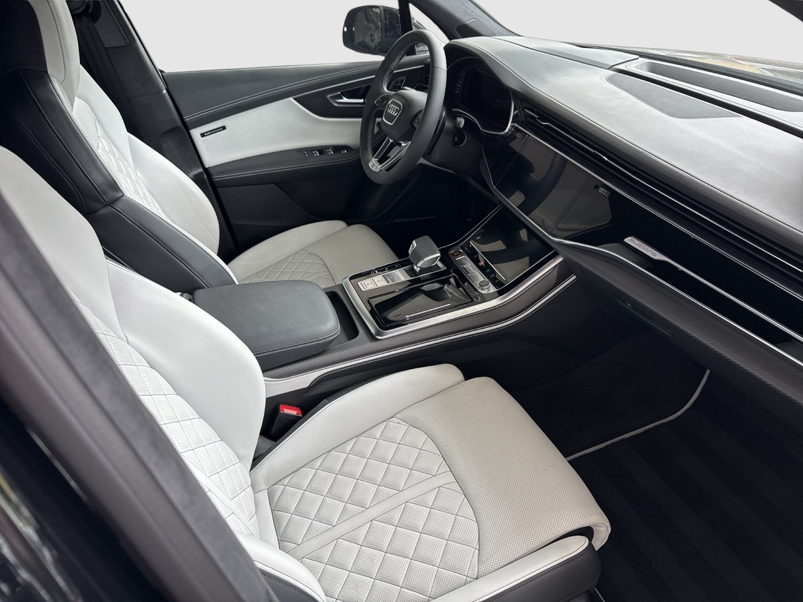 Audi SQ7 TFSI tiptronic AUDI EXCLUSIVE AHK B&O PANO