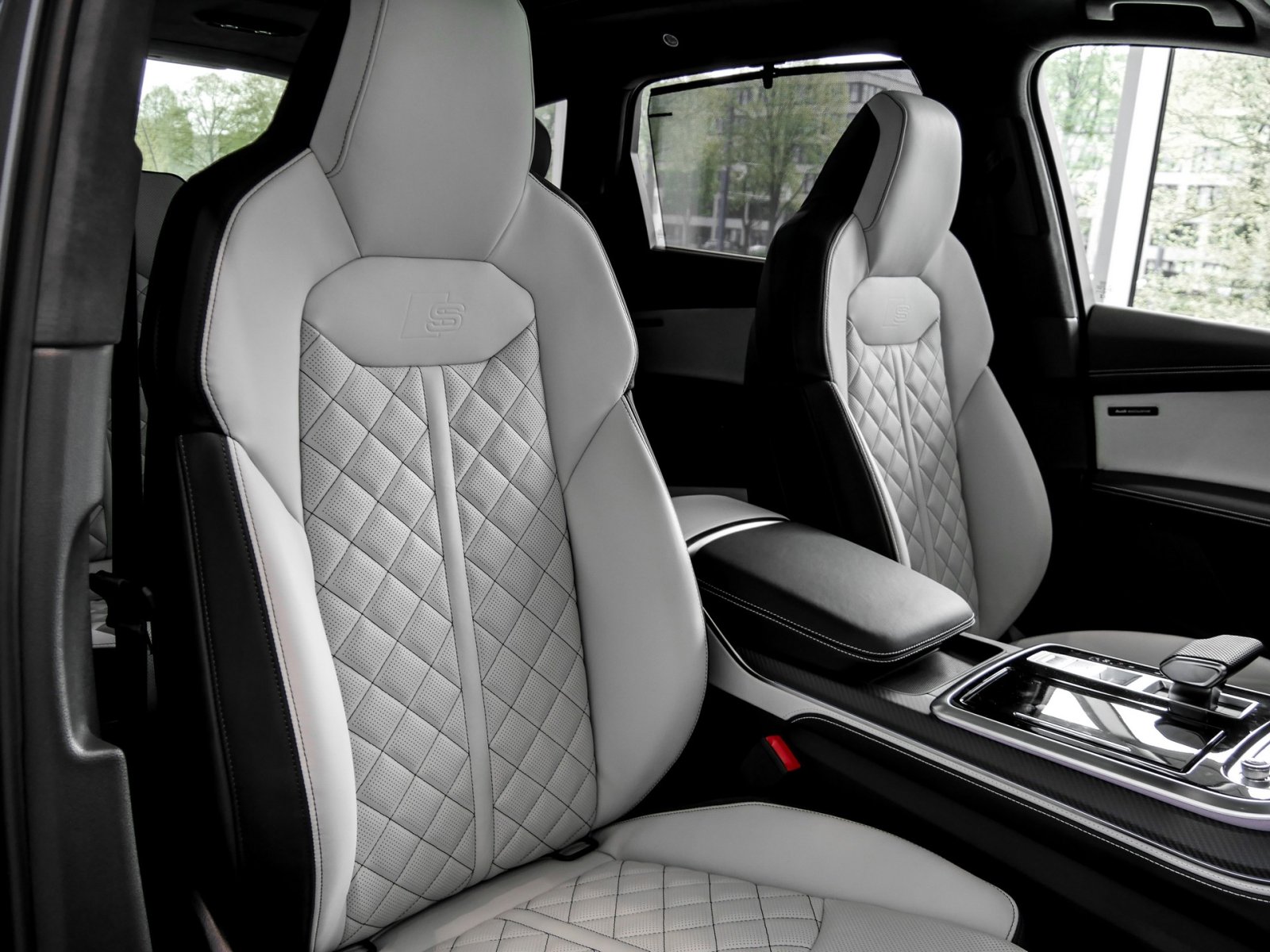 Audi SQ7 TFSI tiptronic Audi Exclusive 3.Sitzreihe+Standheizung+AHK+Pano+B&O