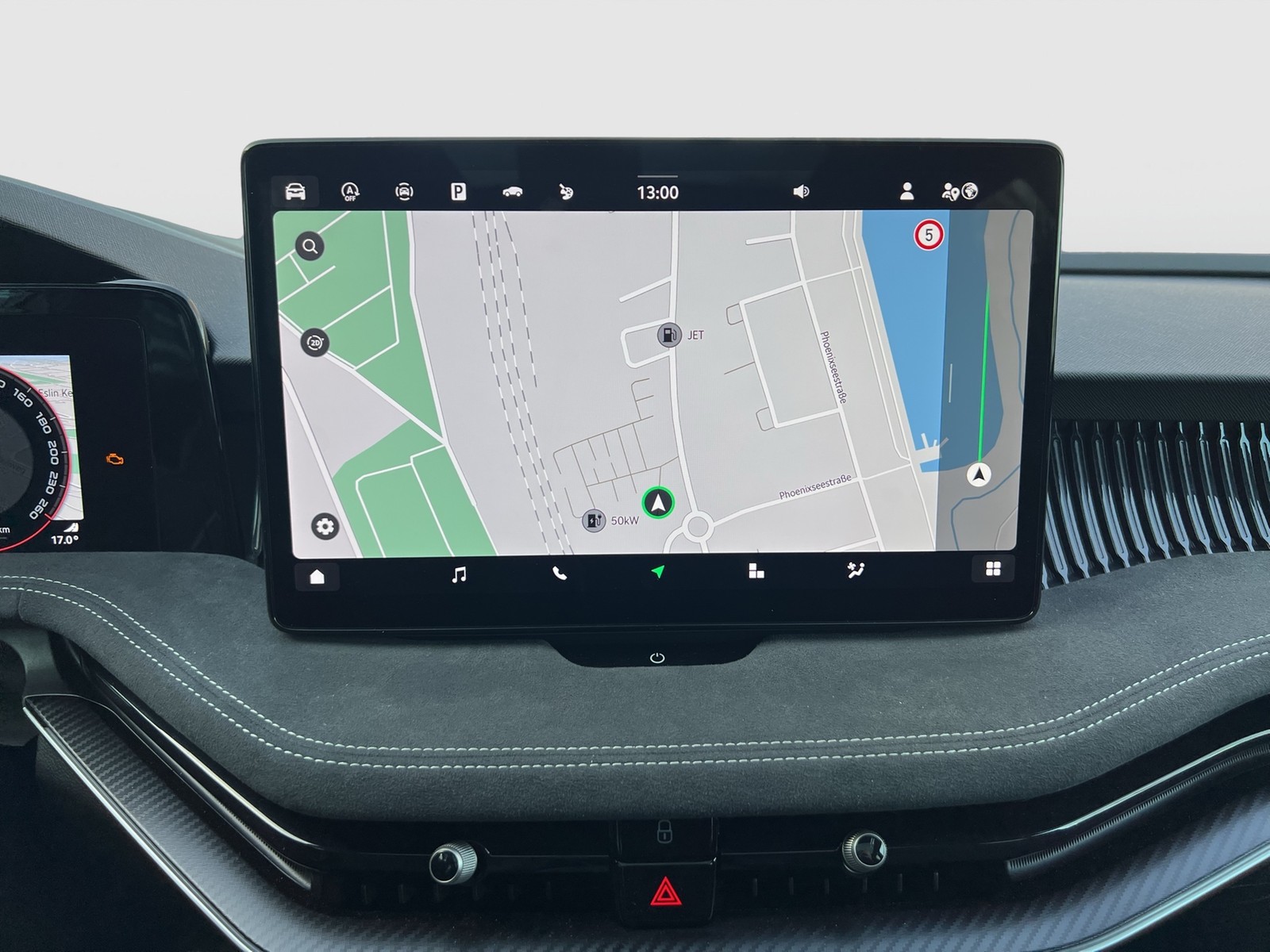 Skoda Superb Combi 2.0TDI DSG 4x4 Sportline AHK HuD PANO STANDHZG. CANTON NAV ACC 360GRAD