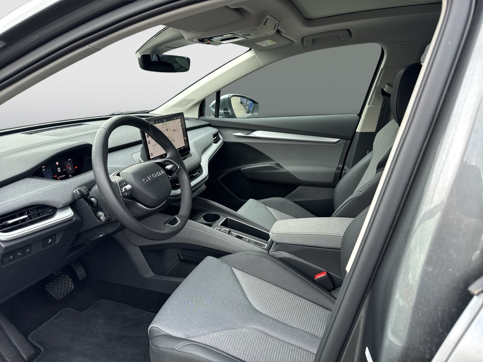 Skoda Enyaq 85 LOFT WÄRMEPUMPE PANO AHK CAM ACC LM20