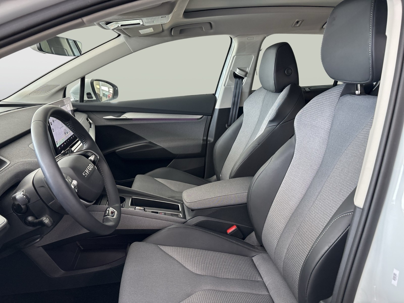 Skoda Enyaq 85 LOFT WÄRMEPUMPE PANO CANTON AHK 360°CAM