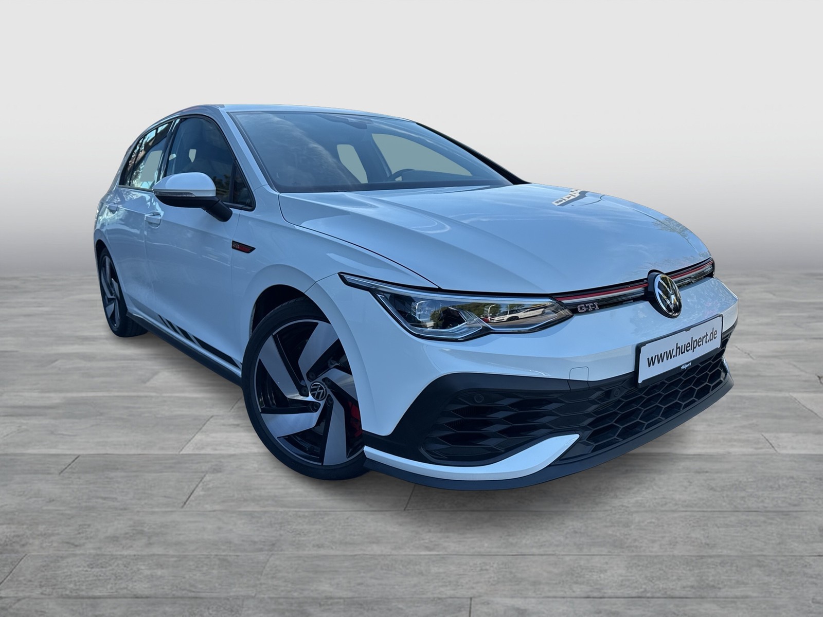 Volkswagen Golf VIII 2.0 GTI CLUBSPORT ACC LM18 NAVI SITZHZ