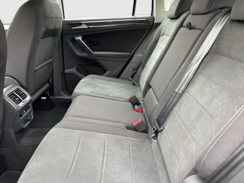 Volkswagen Tiguan 1.5 ELEGANCE ACC LM18 E-KLAPPE CARPLAY
