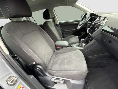 Volkswagen Tiguan 1.5 ELEGANCE ACC LM18 E-KLAPPE CARPLAY