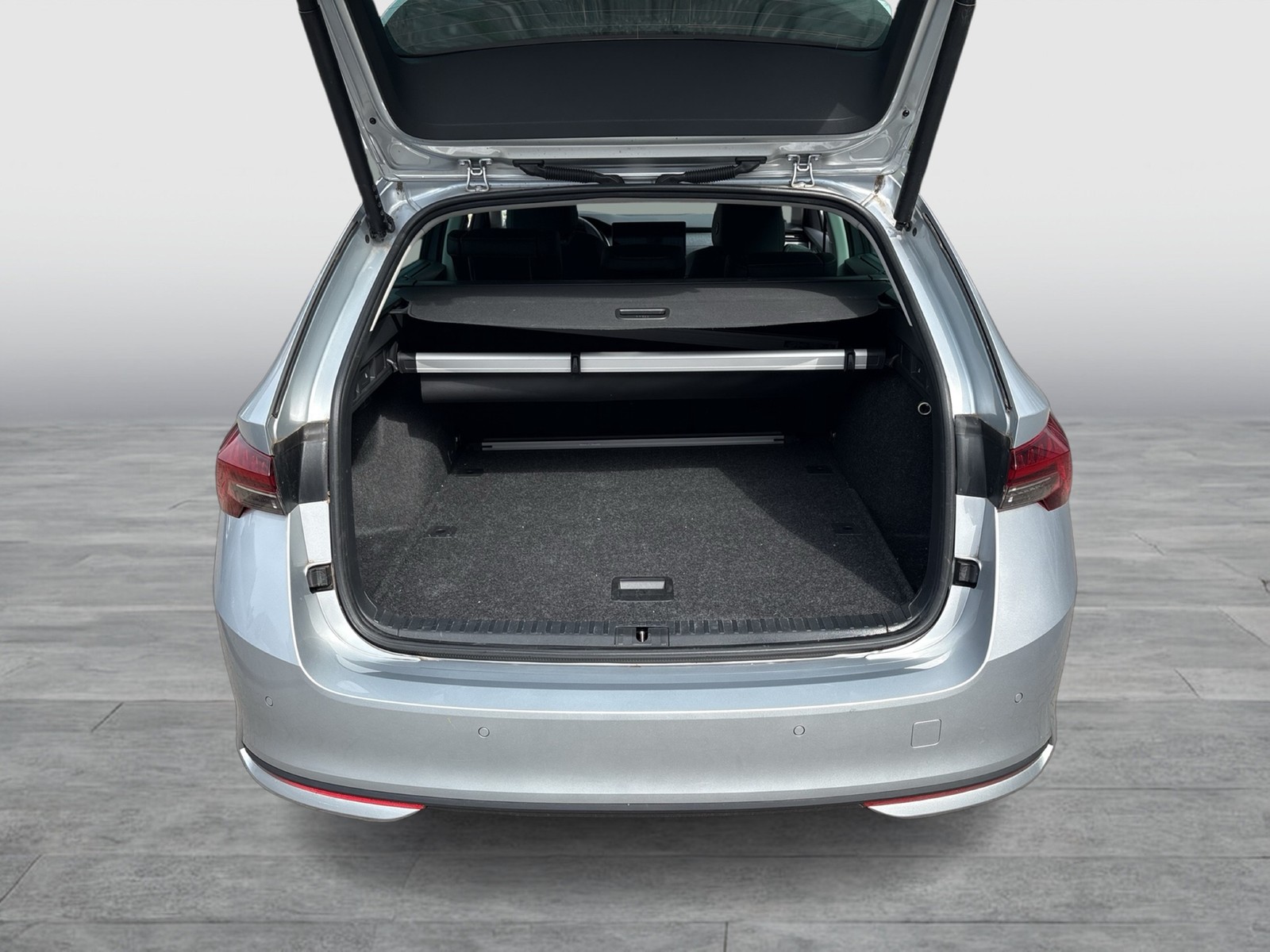 Skoda Octavia Combi 2.0 TOUR CANTON 360°CAM ACC HEADUP