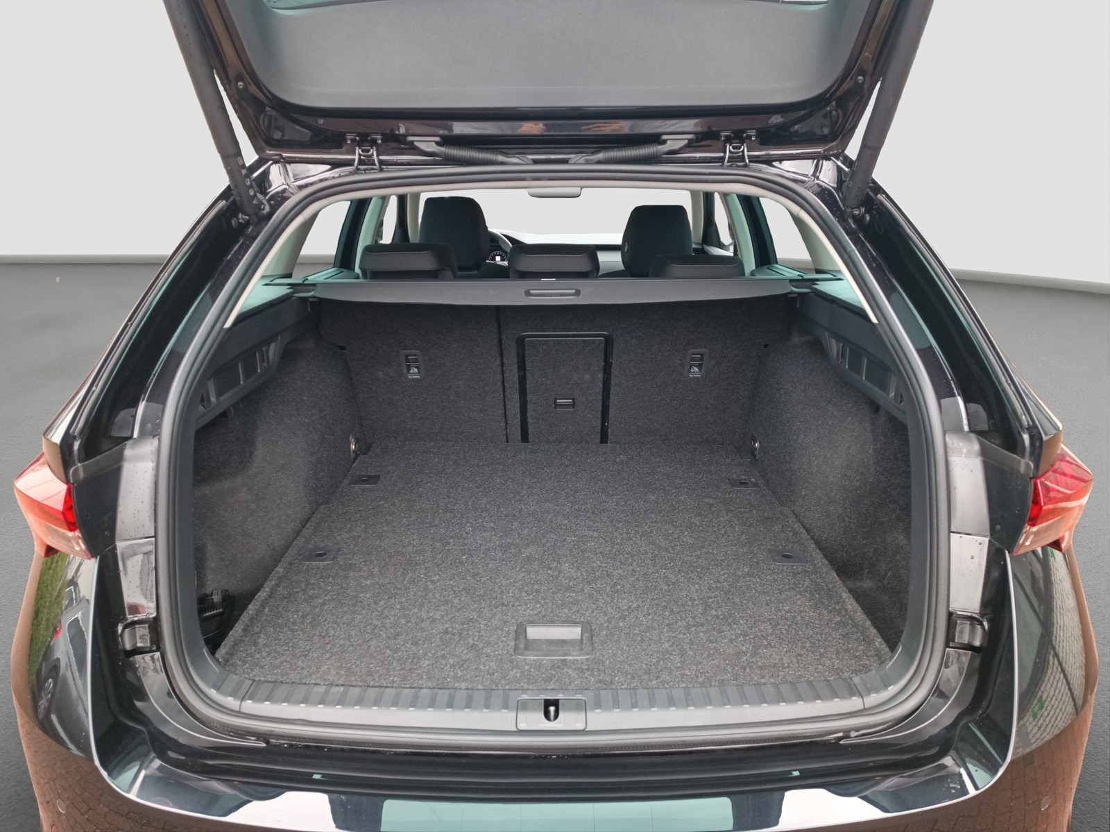 Skoda Octavia Combi Selection NEUES MODELL KAMERA LED