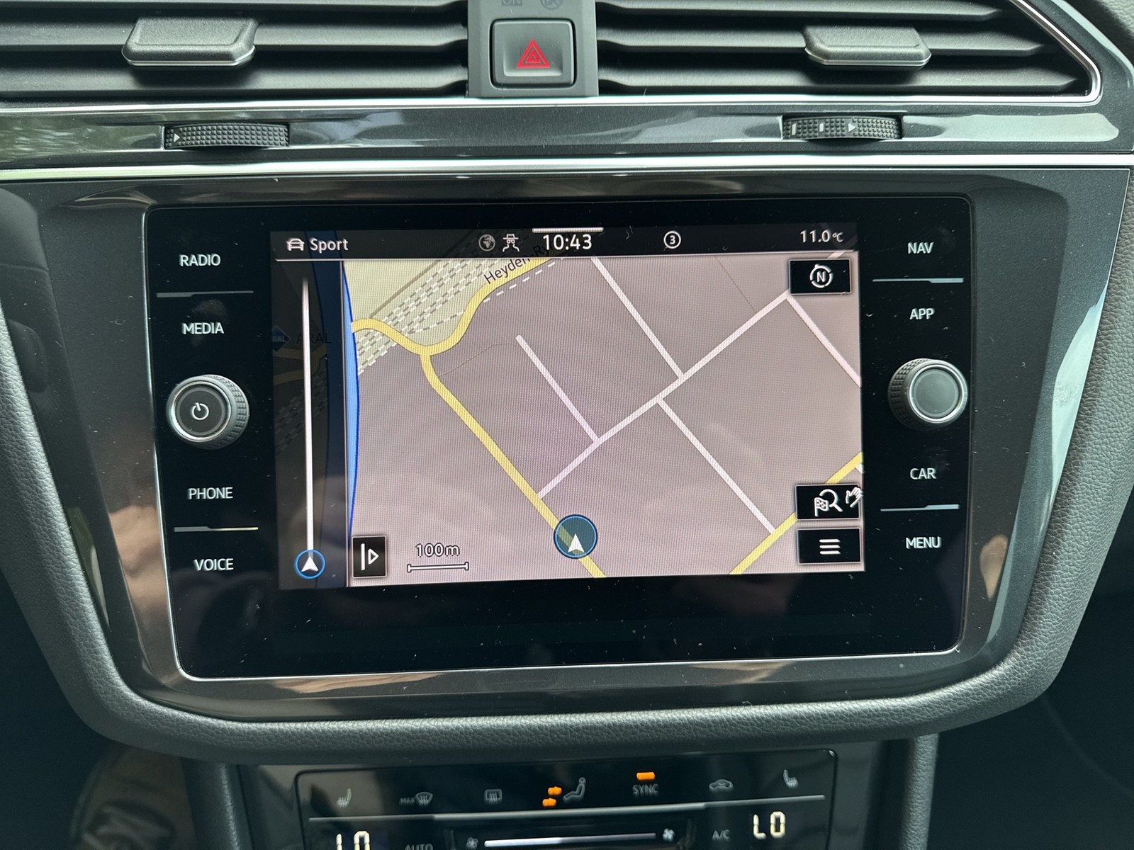 Volkswagen Tiguan 2.0 R 4X4 AKRAPOVIC LEDER PANO 360CAM 21Z