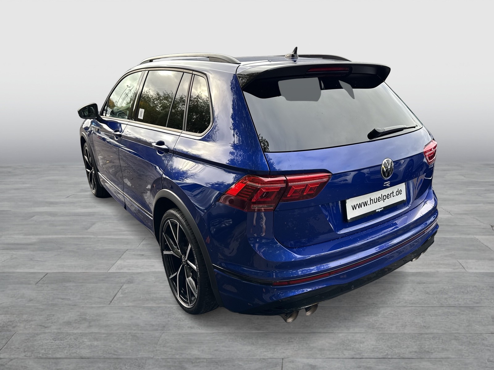 Volkswagen Tiguan 2.0 R 4X4 AKRAPOVIC LEDER PANO 360CAM 21Z