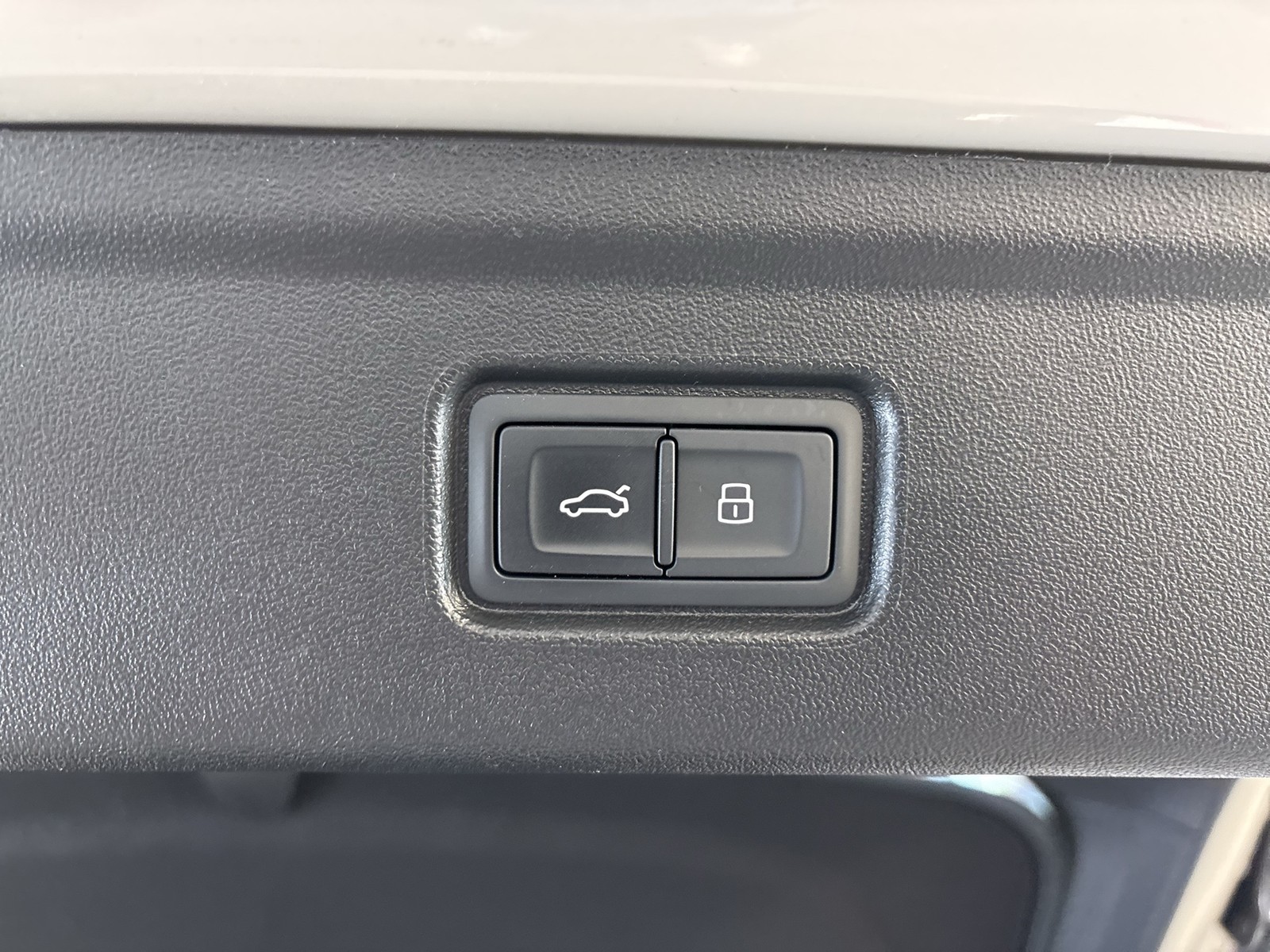 Audi A6 e-tron Sportback quattro S LINE AHK 360°CAM