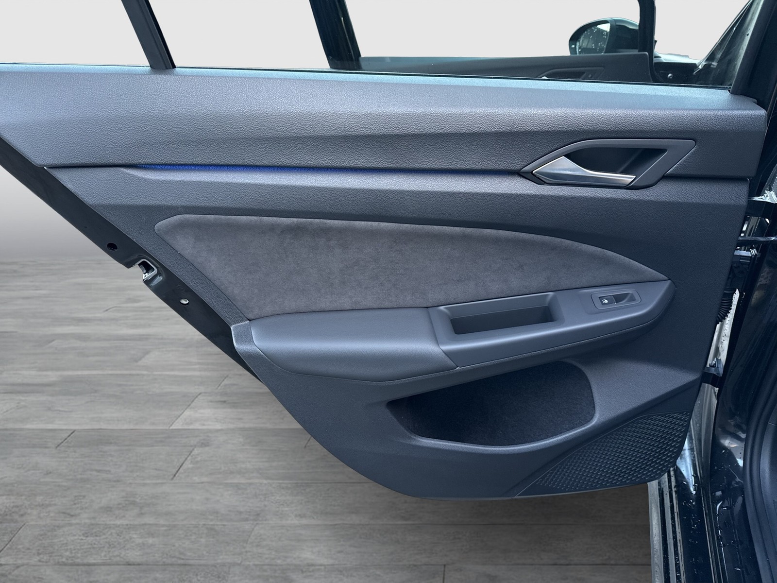 Volkswagen Golf Variant VIII 1.5 eTSI R-LINE FACELIFT CAM