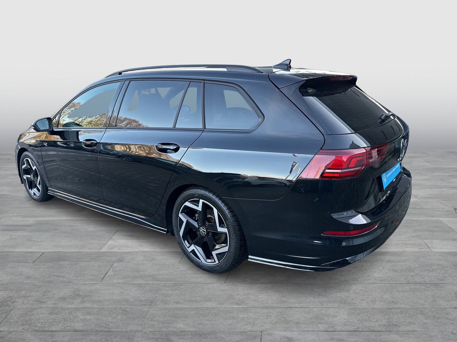 Volkswagen Golf Variant VIII 1.5 eTSI R-LINE FACELIFT CAM
