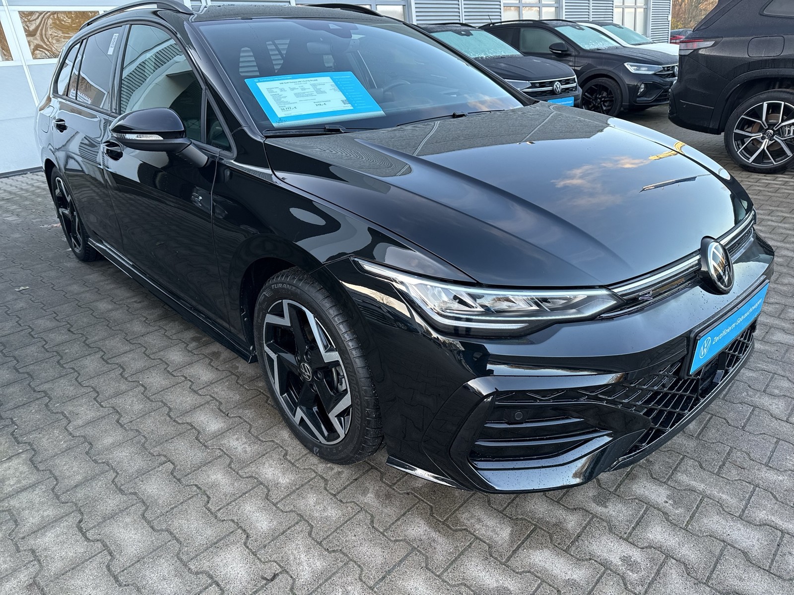 Volkswagen Golf Variant VIII 1.5 eTSI R-LINE FACELIFT CAM