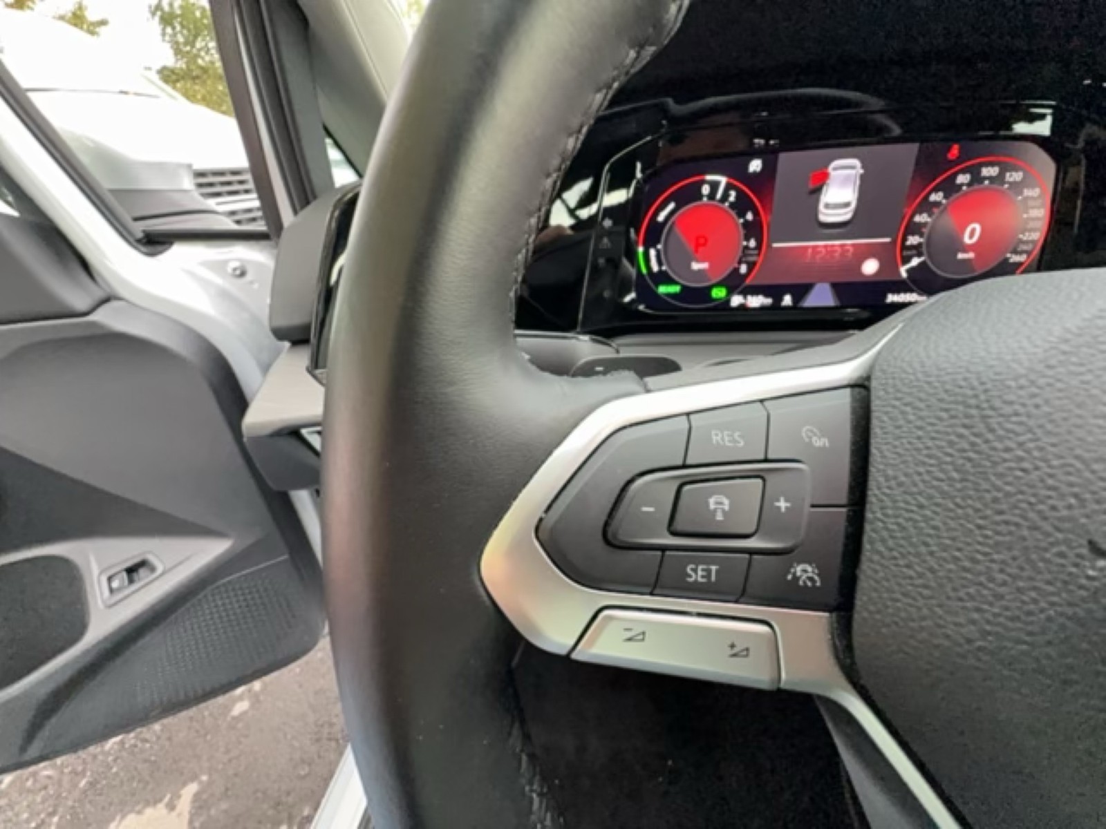 Volkswagen Golf VIII 1.4 HYBRID STYLE ACC NAVI ALU SITZHEIZ