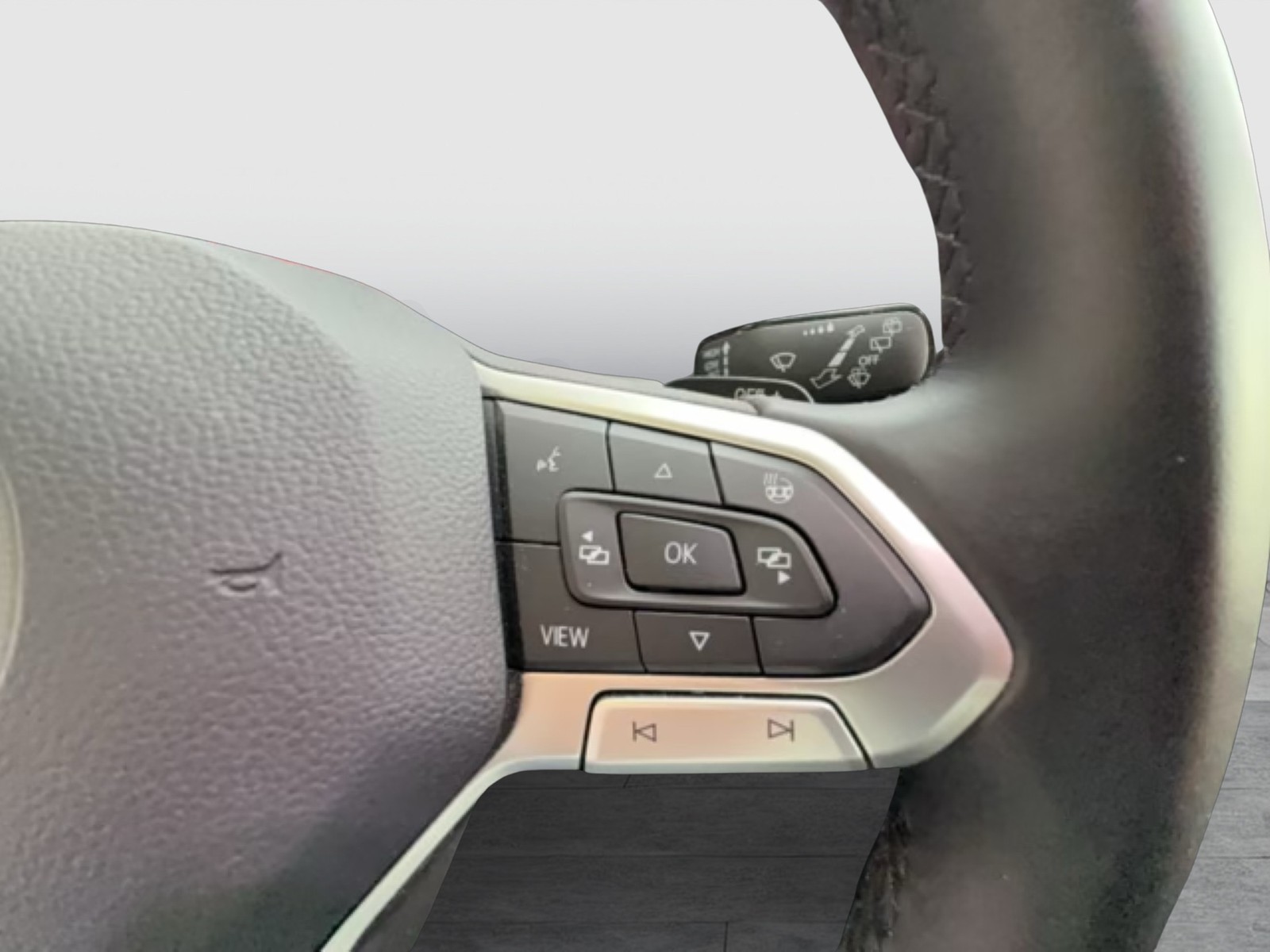 Volkswagen Golf VIII 1.4 HYBRID STYLE ACC NAVI ALU SITZHEIZ